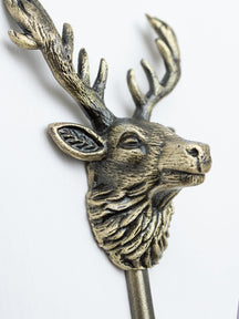 Highland Stag Coat Hook - Heritage Finish - Brass bee