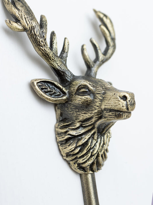 Highland Stag Coat Hook - Heritage Finish - Brass bee