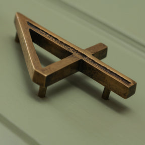 Premium Floating Engraved House Numbers in Heritage Finish 0-9 - Brass bee