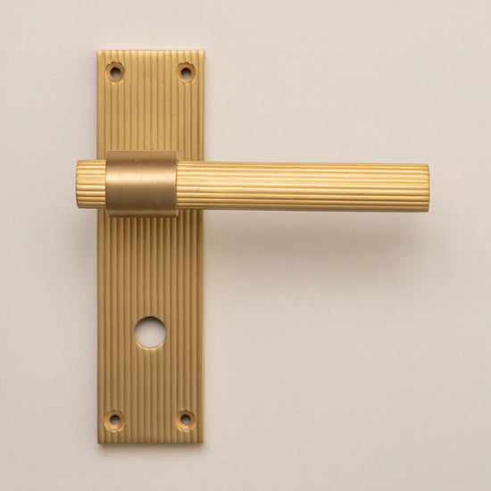 Satin Brass Straight Knurled Lever Handles - Solid Brass - Brass bee