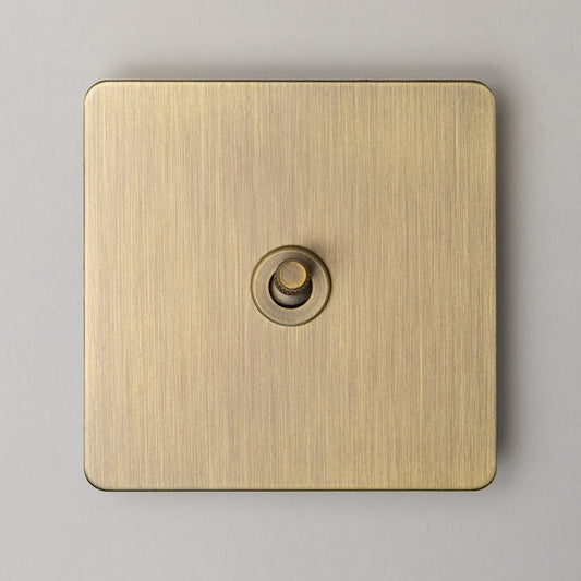 Foundry 1 Gang Intermediate Knurled Toggle Switch – Antique Brass