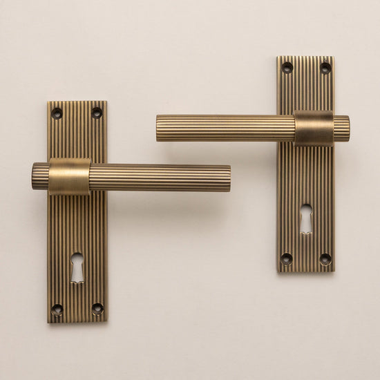 Antique Brass Straight Knurled Lever Handles - Solid Brass - Brass bee