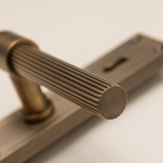Antique Brass Straight Knurled Lever Handles - Solid Brass - Brass bee