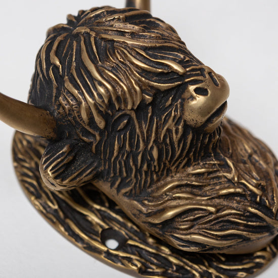 Highland Cow Door Knocker - Heritage Finish - Brass bee