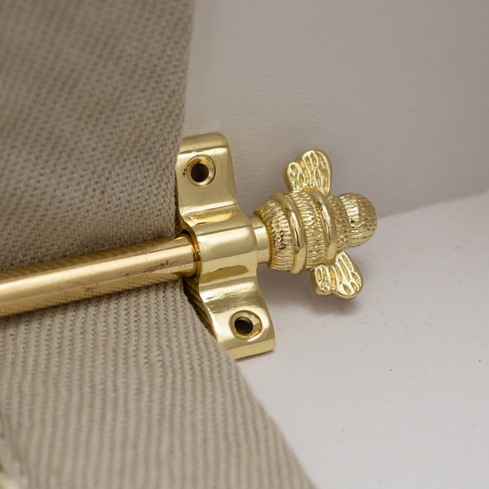 Polished Brass Finish Stair Rods with Brass Bee Finials - 900mm - Brass bee