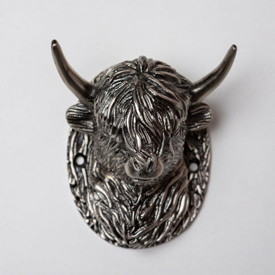 Highland Cow Door Knocker - Pewter Finish - Brass bee