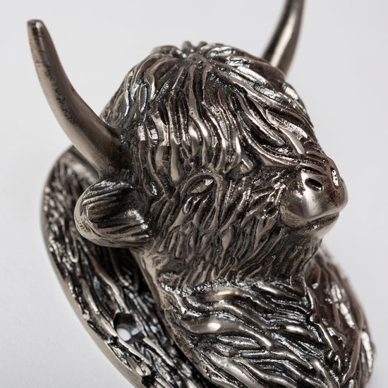 Highland Cow Door Knocker - Pewter Finish - Brass bee