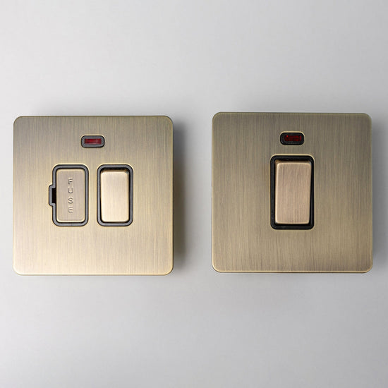 Antique Brass Switches and Sockets - Straight Knurled Design - Brass bee