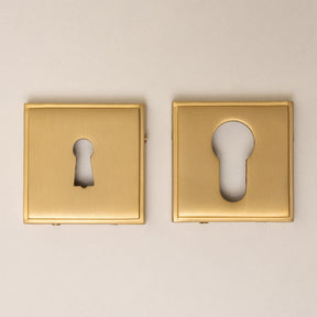 Satin Brass Straight Knurled Lever Handles - Solid Brass - Brass bee