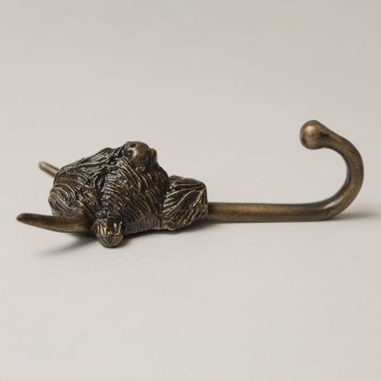 Highland Cow Coat Hook - Heritage Finish - Brass bee