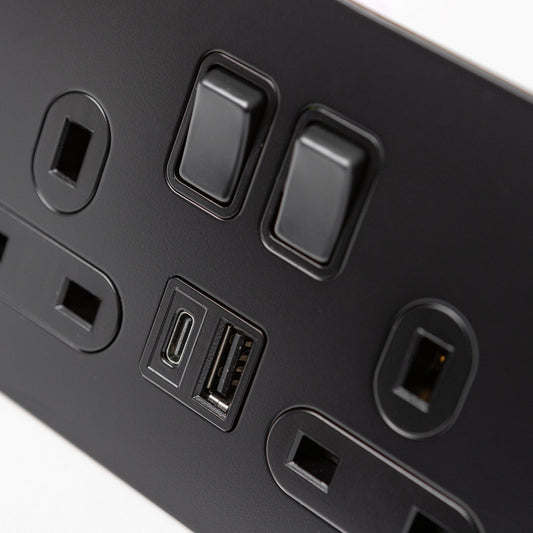 Double 13A Socket with USB A & C in Black – Brass Bee