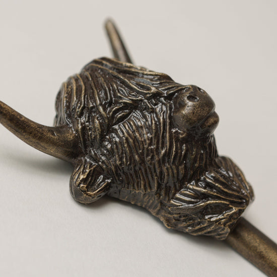 Highland Cow Coat Hook - Heritage Finish - Brass bee