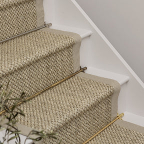 Polished Brass Finish Stair Rods with Piston Finials - 900mm - Brass bee