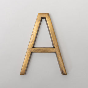 Premium Floating Plain House Numbers in Heritage Finish 0-9 - Brass bee