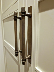 Brass Backplate - Antique Brass 128mm/160mm hole to hole handles - Brass bee