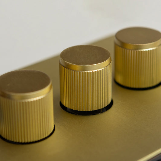 Straight Knurled 3 Gang 2 Way Leading Edge Dimmer Switch in Satin Brass – Brass Bee