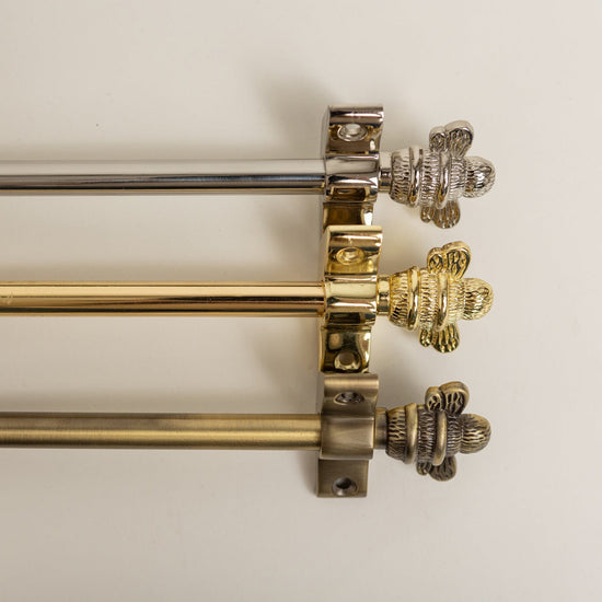 Polished Brass Finish Stair Rods with Brass Bee Finials - 900mm - Brass bee