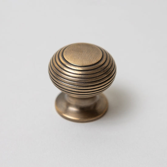 Solid Brass Kitchen Beehive Cabinet Knobs 30mm - Brass bee