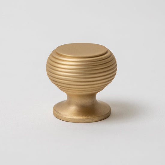 Solid Brass Kitchen Beehive Cabinet Knobs 30mm - Brass bee