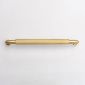 Solid Brass Curved Knurled Kitchen Pull Handles & Knobs - Brass bee