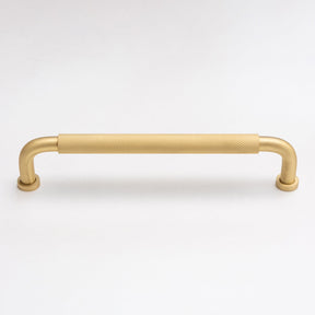 Solid Brass Curved Knurled Kitchen Pull Handles & Knobs - Brass bee