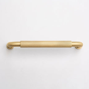 Solid Brass Curved Knurled Kitchen Pull Handles & Knobs - Brass bee