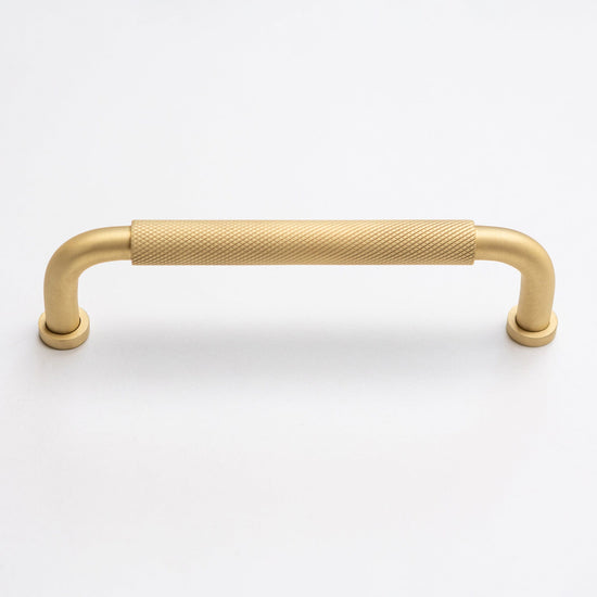 Solid Brass Curved Knurled Kitchen Pull Handles & Knobs - Brass bee
