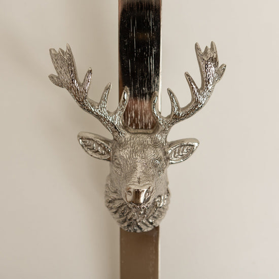 Highland Stag Chrome Silver Finish Wreath Hanger - Brass bee
