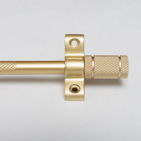 Knurled Stair Rods with Piston Finials - 725mm - Brass bee