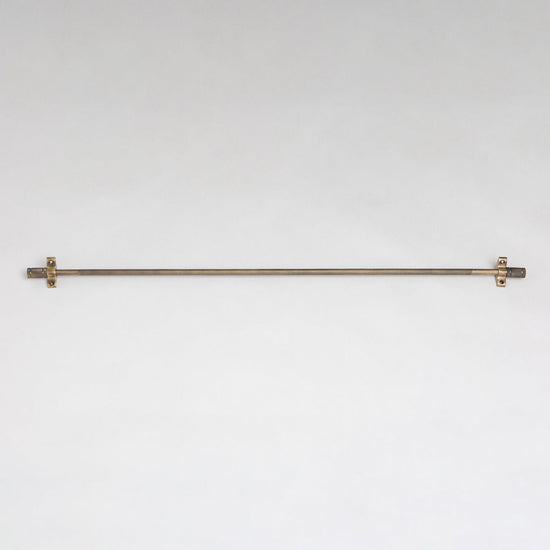 Knurled Stair Rods with Piston Finials - 725mm - Brass bee