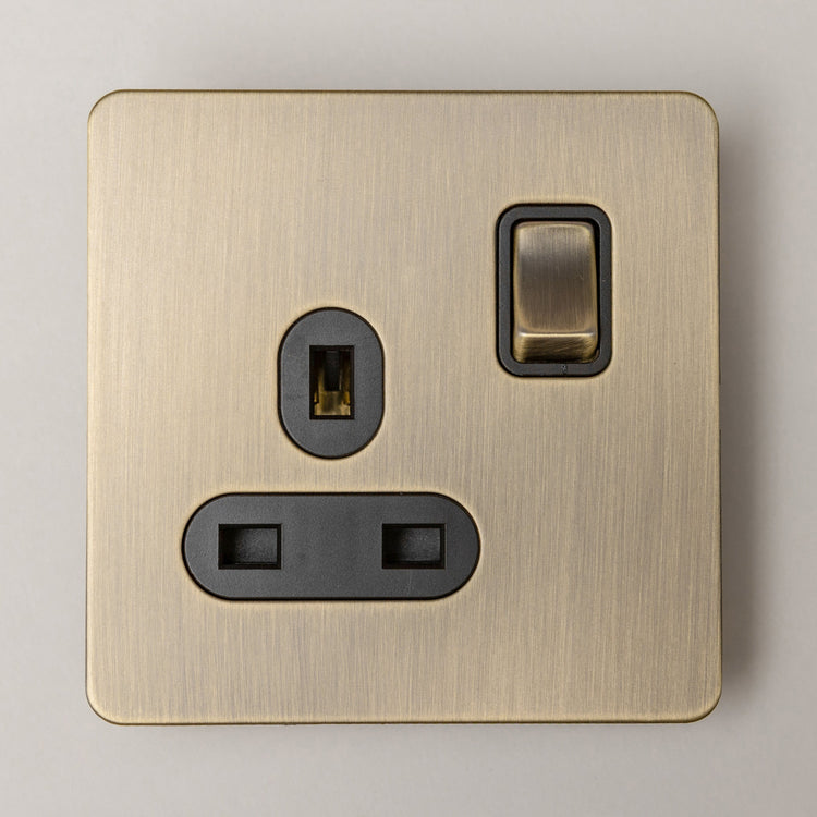 Antique Brass Switches and Sockets - Straight Knurled Design