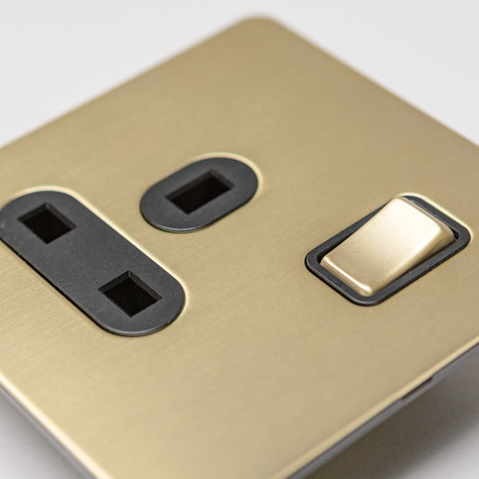 Single 13A Switched Socket – Satin Brass