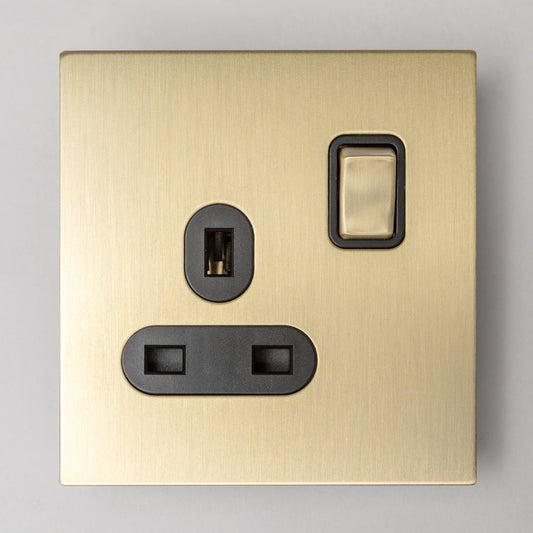 J-Series Single 13A Switched Socket in Satin Brass – Brass Bee