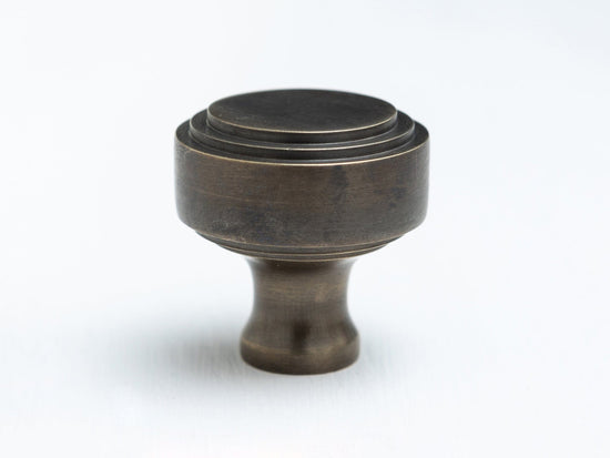 Solid Brass Kitchen Pull Handles & Knobs | Stepped Design - Brass bee