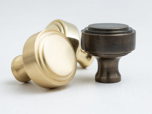 Solid Brass Kitchen Pull Handles & Knobs | Stepped Design - Brass bee