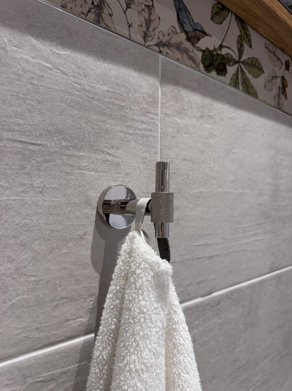 Nickel Finish Knurled Bathroom Accessory Range - Brass bee