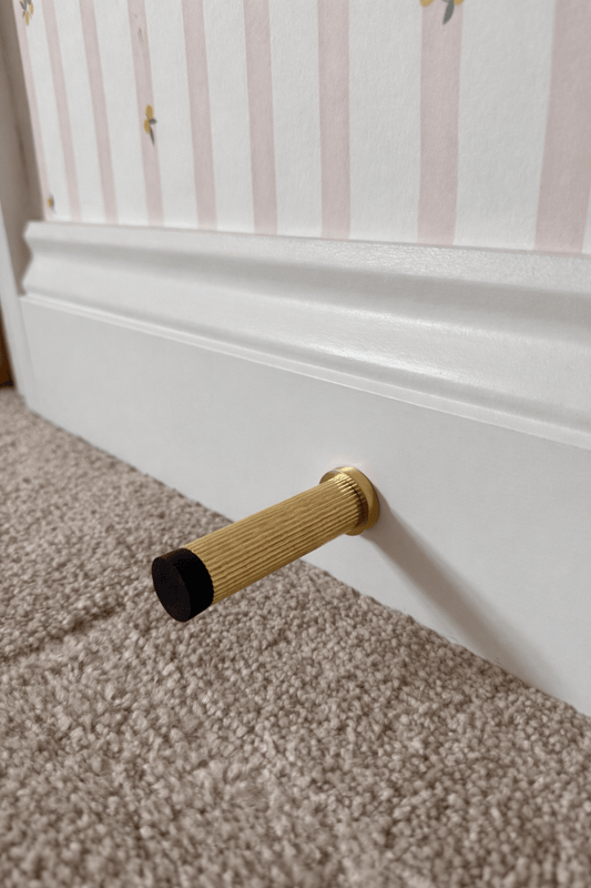 Striaght Knurled Door Stop - Polished Brass - Solid Brass - Brass bee