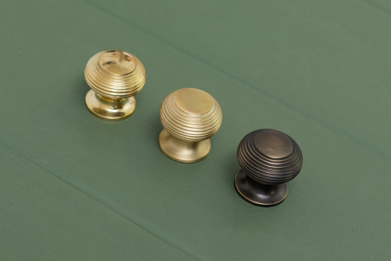 HORTORUM Solid Brass Beehive Cabinet Knobs 30mm - Brass bee