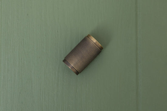 APIDAE Solid Brass Knurled Pull Handles & Knobs - Antique Brass - Brass bee
