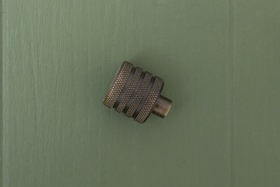 APIDAE Solid Brass Knurled Pull Handles & Knobs - Antique Brass - Brass bee