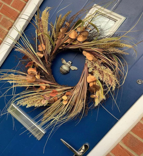 Top 5 Brass Bee Door Knockers to Welcome Your Guests This Christmas