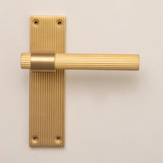 Satin Brass Straight Knurled Lever Handles - Solid Brass - Brass bee