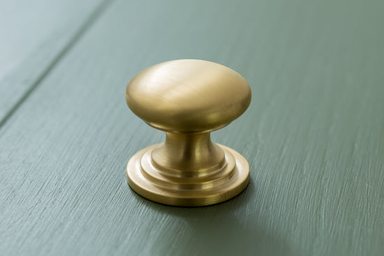 VESTALIS Solid Brass Victorian Cabinet Knobs and Round Cup Pulls - Brass bee