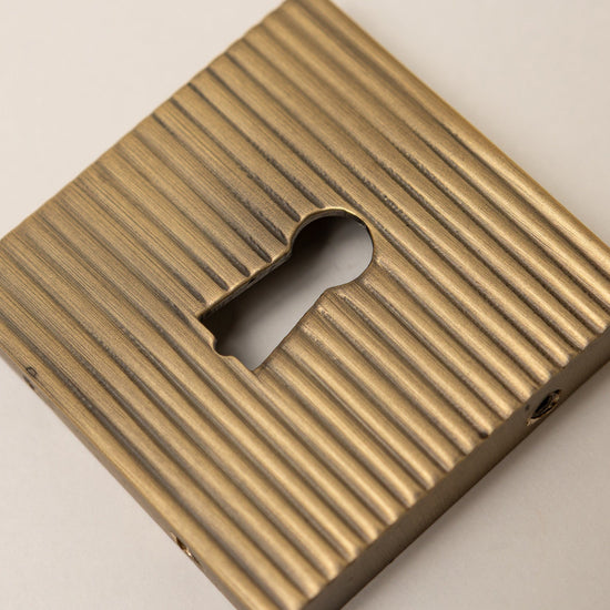 Antique Brass Straight Knurled Lever Handles - Solid Brass - Brass bee