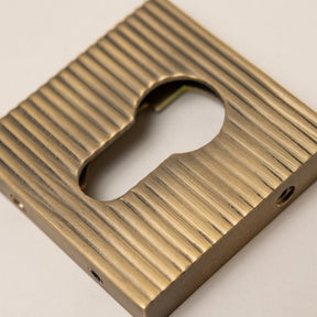 Antique Brass Straight Knurled Lever Handles - Solid Brass - Brass bee