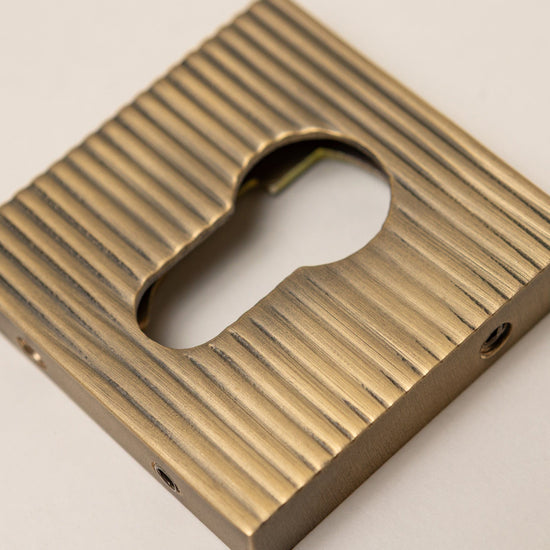 Antique Brass Straight Knurled Lever Handles - Solid Brass - Brass bee