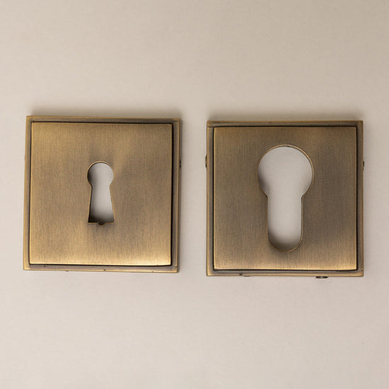 Antique Brass Straight Knurled Lever Handles - Solid Brass - Brass bee