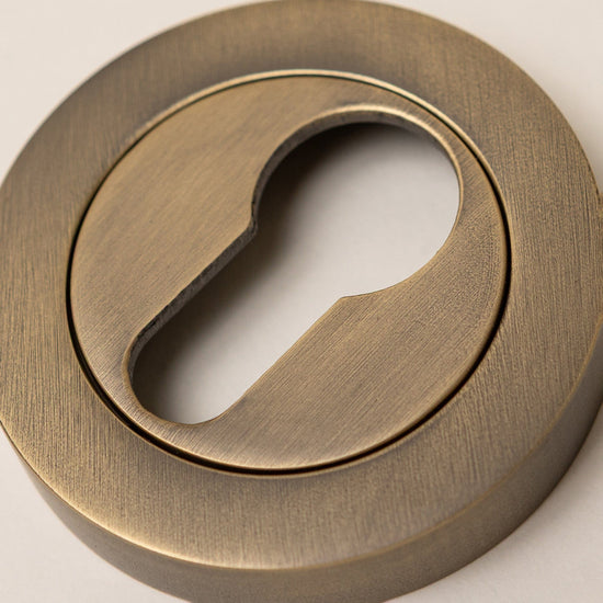 Antique Brass Straight Knurled Lever Handles - Solid Brass - Brass bee