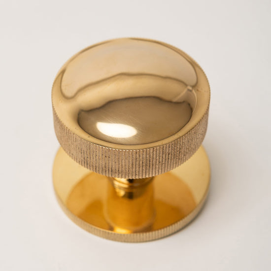 Straight Knurled Design Solid Brass Centre Door Knob - Brass bee