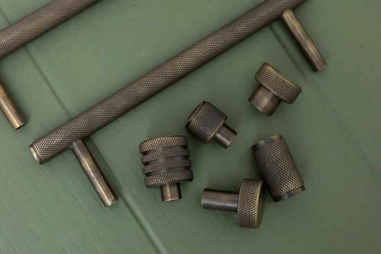 Solid Brass Knurled Kitchen Pull Handles & Knobs - Antique Brass - Brass bee